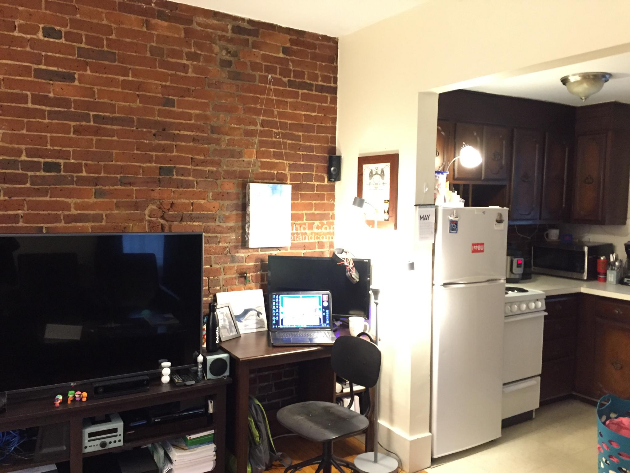 Studio bed, 1 bath apartment for rent at 308 Newbury St Unit 3A, Back Bay — photo 3 of 5