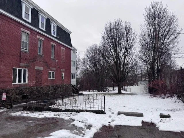 3 bed, 1 bath apartment for rent at 308 Plantation St Unit 3, Worcester — photo 16 of 17