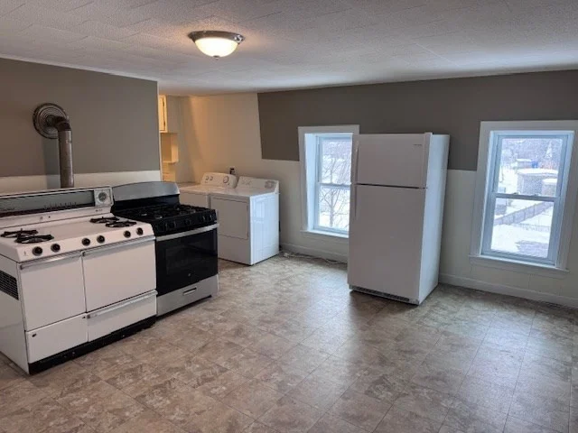3 bed, 1 bath apartment for rent at 308 Plantation St Unit 3, Worcester — photo 3 of 17