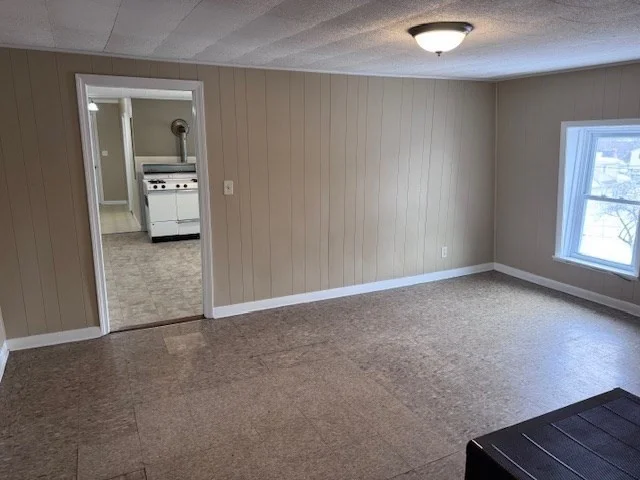 3 bed, 1 bath apartment for rent at 308 Plantation St Unit 3, Worcester — photo 5 of 17