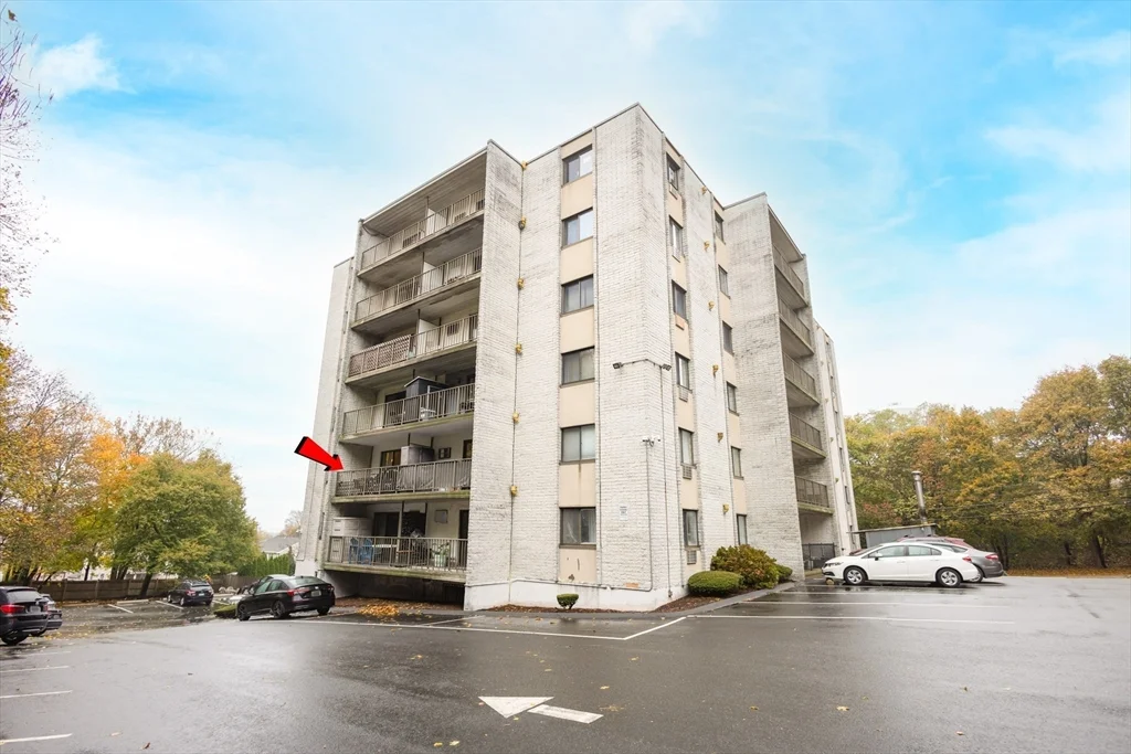 2 bed, 1 bath apartment for rent at 308 Quarry St Unit 205, Quincy