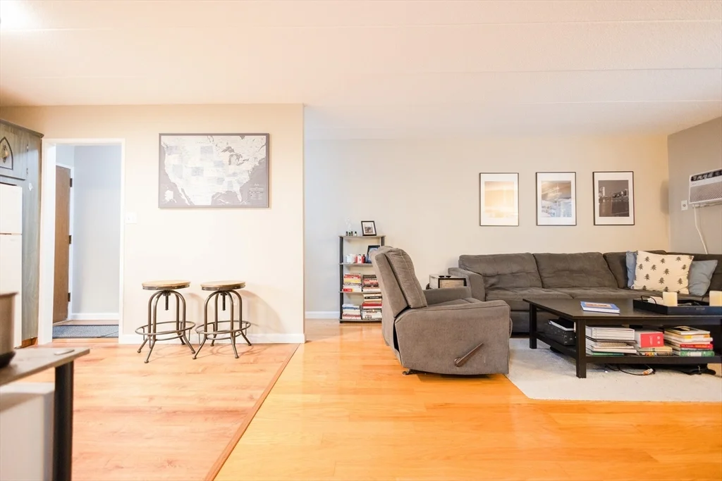 2 bed, 1 bath apartment for rent at 308 Quarry St Unit 205, Quincy — photo 18 of 19