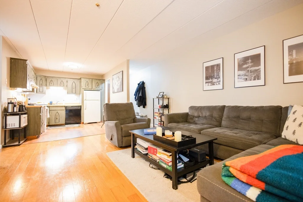 2 bed, 1 bath apartment for rent at 308 Quarry St Unit 205, Quincy — photo 19 of 19