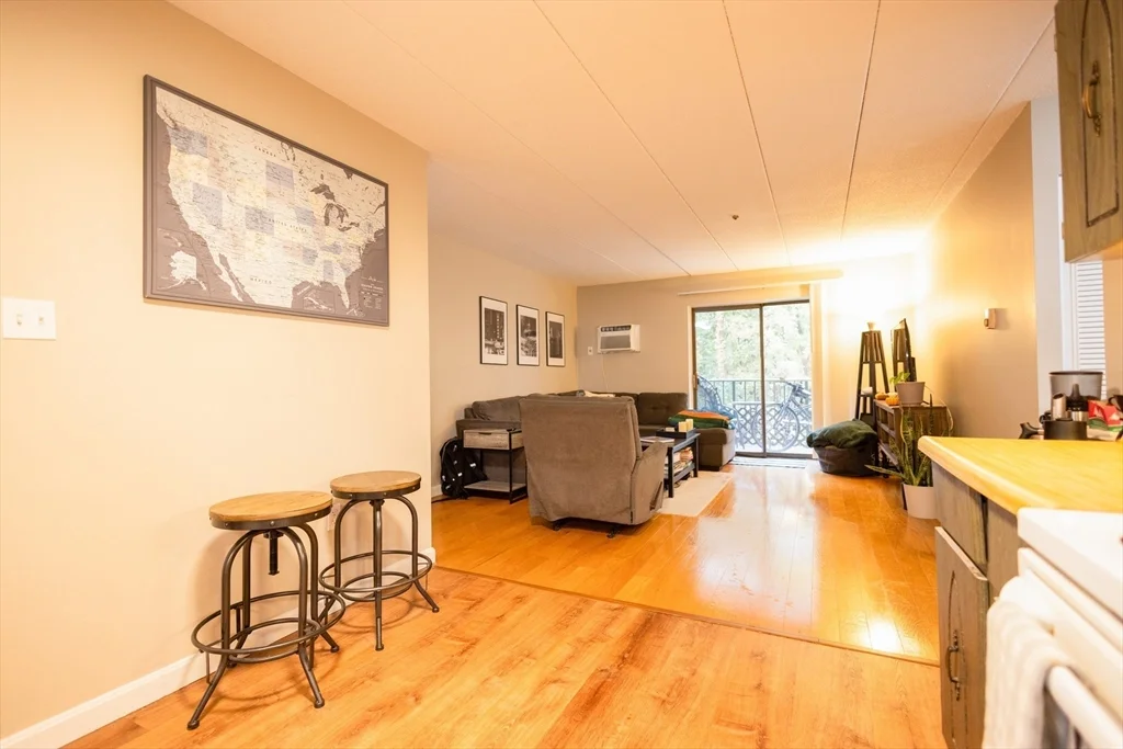 2 bed, 1 bath apartment for rent at 308 Quarry St Unit 205, Quincy — photo 15 of 19