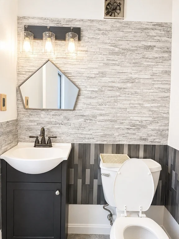 2 bed, 1 bath apartment for rent at 308 Quarry St Unit 405, Quincy — photo 6 of 7