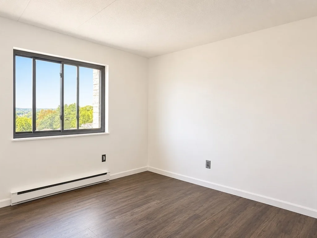 2 bed, 1 bath apartment for rent at 308 Quarry St Unit 405, Quincy — photo 4 of 7