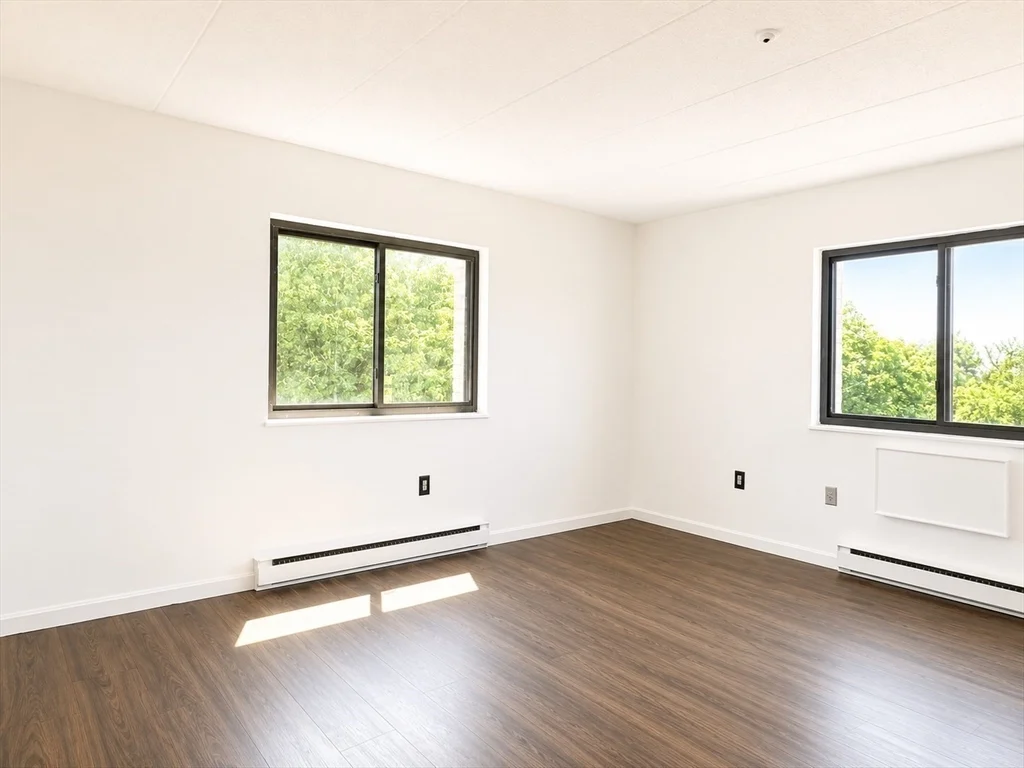 2 bed, 1 bath apartment for rent at 308 Quarry St Unit 405, Quincy — photo 3 of 7