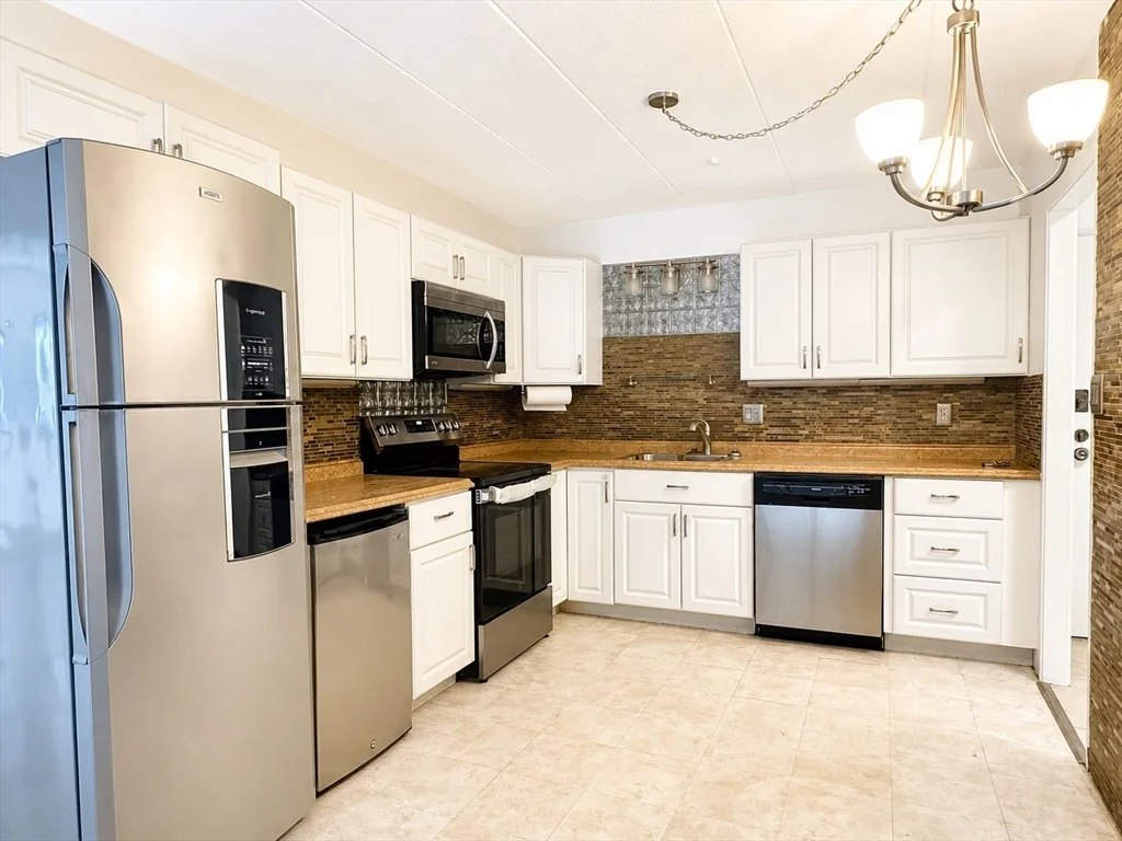2 bed, 1 bath apartment for rent at 308 Quarry St Unit 405, Quincy