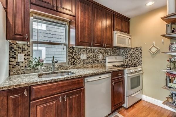 3 bed, 1 bath apartment for rent at 309 Columbia Unit 309, Wellington-Harrington — photo 6 of 27