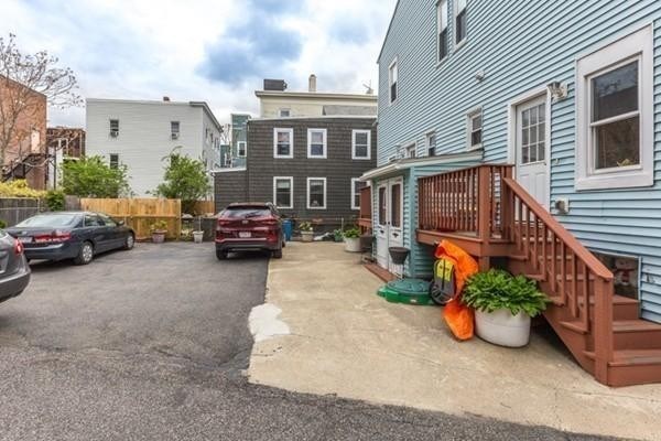 3 bed, 1 bath apartment for rent at 309 Columbia Unit 309, Wellington-Harrington — photo 3 of 27