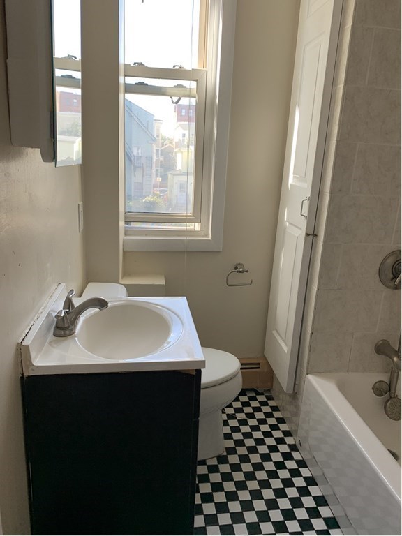 3 bed, 1 bath apartment for rent at 309 Columbia Unit 309, Wellington-Harrington — photo 21 of 27