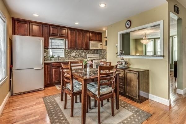 3 bed, 1 bath apartment for rent at 309 Columbia Unit 309, Wellington-Harrington — photo 7 of 27