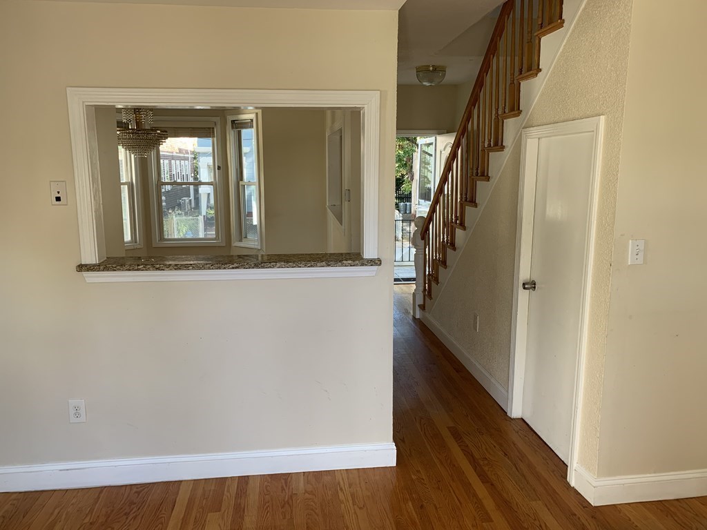 3 bed, 1 bath apartment for rent at 309 Columbia Unit 309, Wellington-Harrington — photo 23 of 27