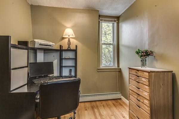3 bed, 1 bath apartment for rent at 309 Columbia Unit 309, Wellington-Harrington — photo 16 of 27