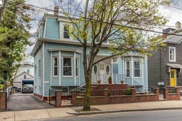 3 bed, 1 bath apartment for rent at 309 Columbia Unit 309, Wellington-Harrington — photo 1 of 27