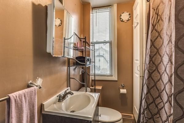 3 bed, 1 bath apartment for rent at 309 Columbia Unit 309, Wellington-Harrington — photo 20 of 27