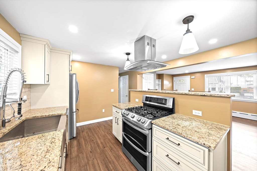 2 bed, 1 bath apartment for rent at 309 Farrington St Unit 1, Wollaston — photo 9 of 18