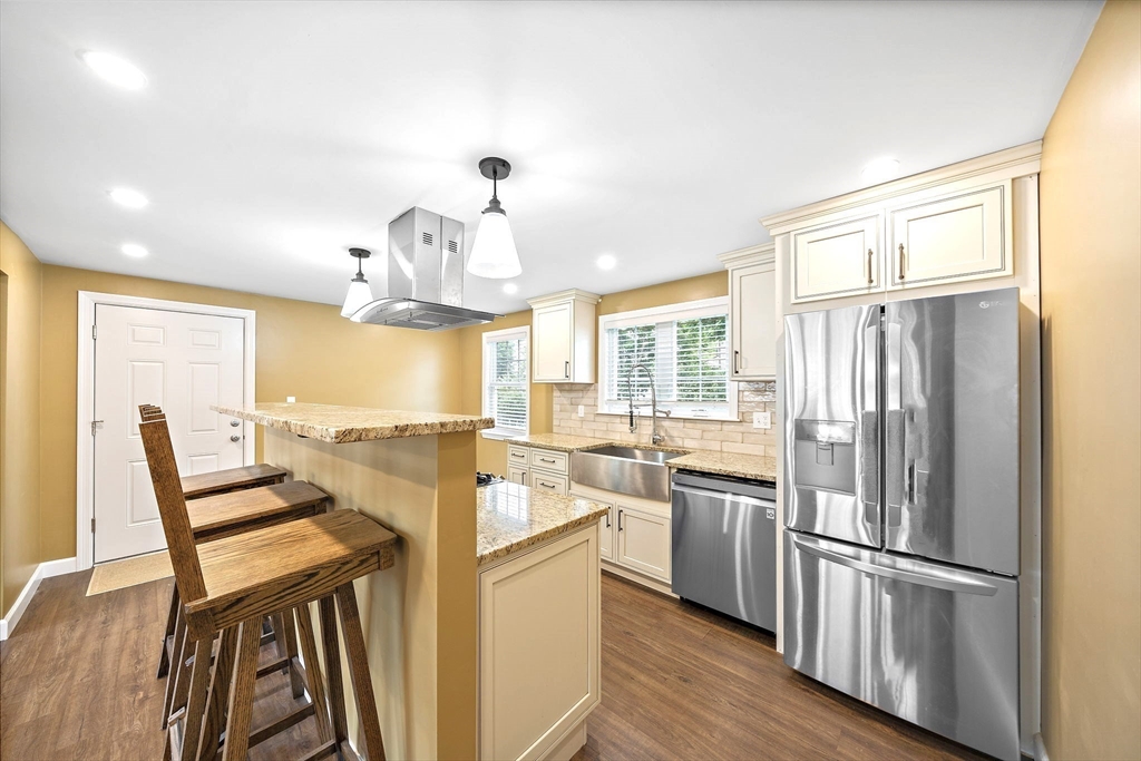 2 bed, 1 bath apartment for rent at 309 Farrington St Unit 1, Wollaston — photo 5 of 18