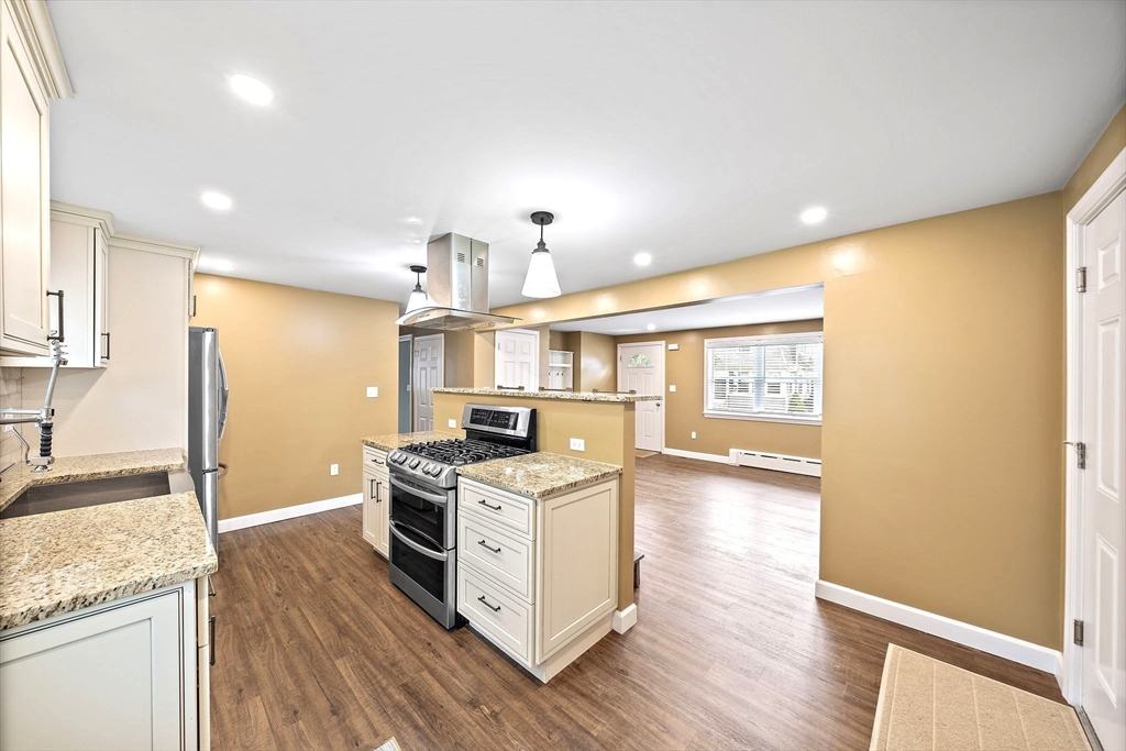 2 bed, 1 bath apartment for rent at 309 Farrington St Unit 1, Wollaston — photo 10 of 18