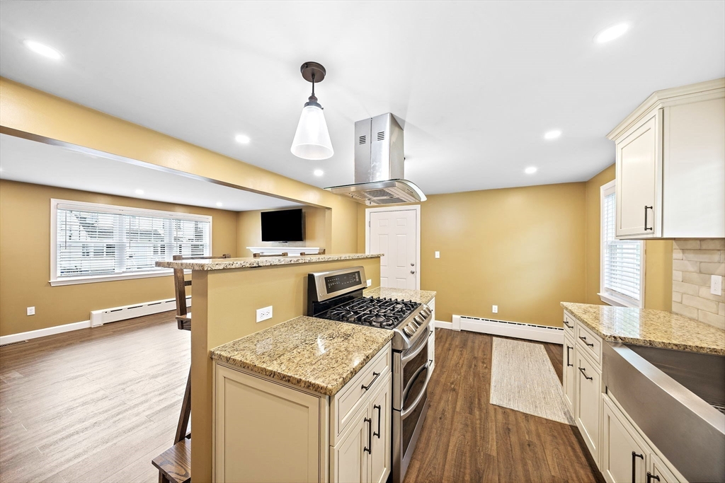 2 bed, 1 bath apartment for rent at 309 Farrington St Unit 1, Wollaston — photo 6 of 18