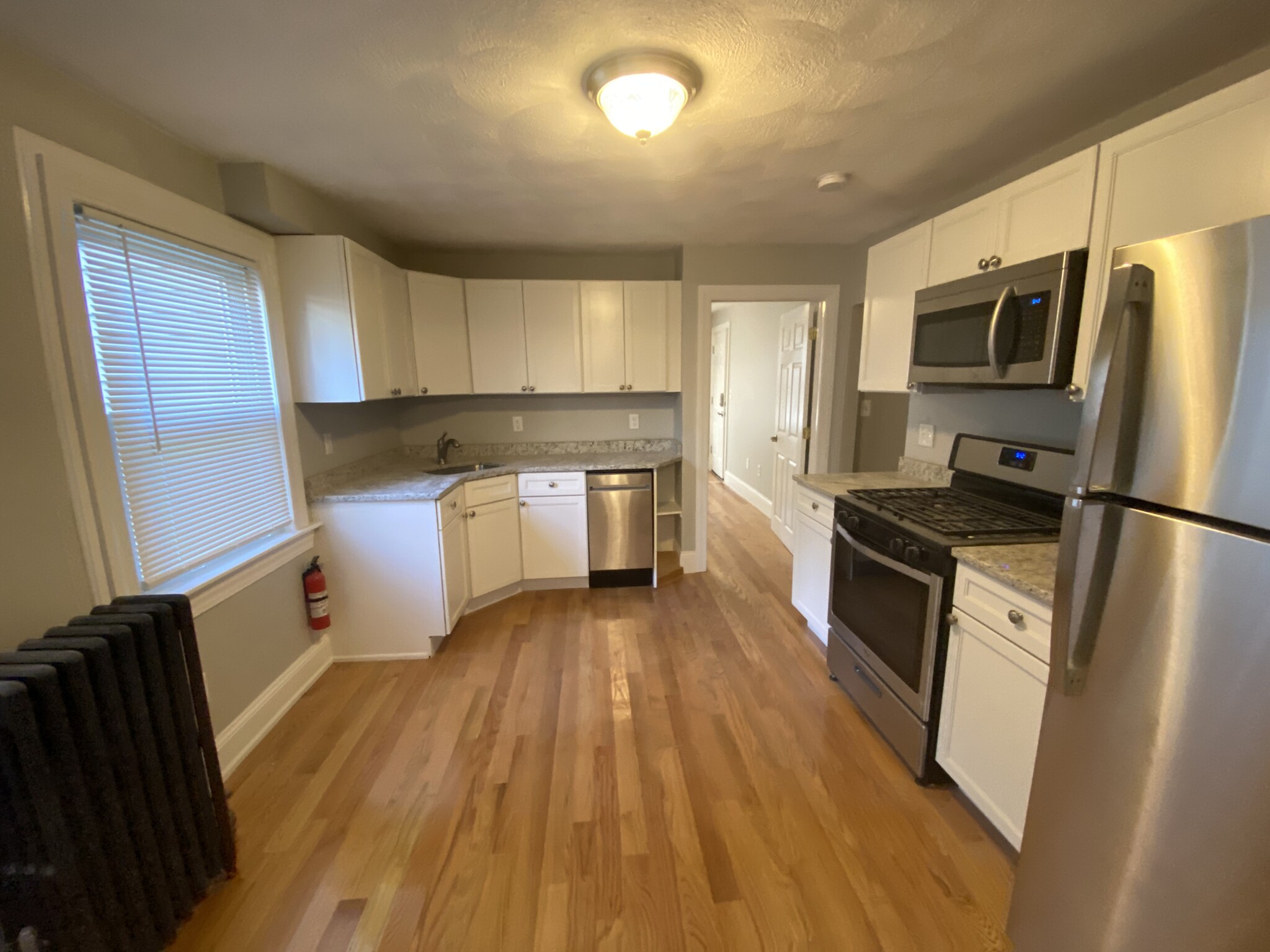 2 bed, 1 bath apartment for rent at 309 Highland Ave Unit 1, Powder House Square — photo 3 of 7