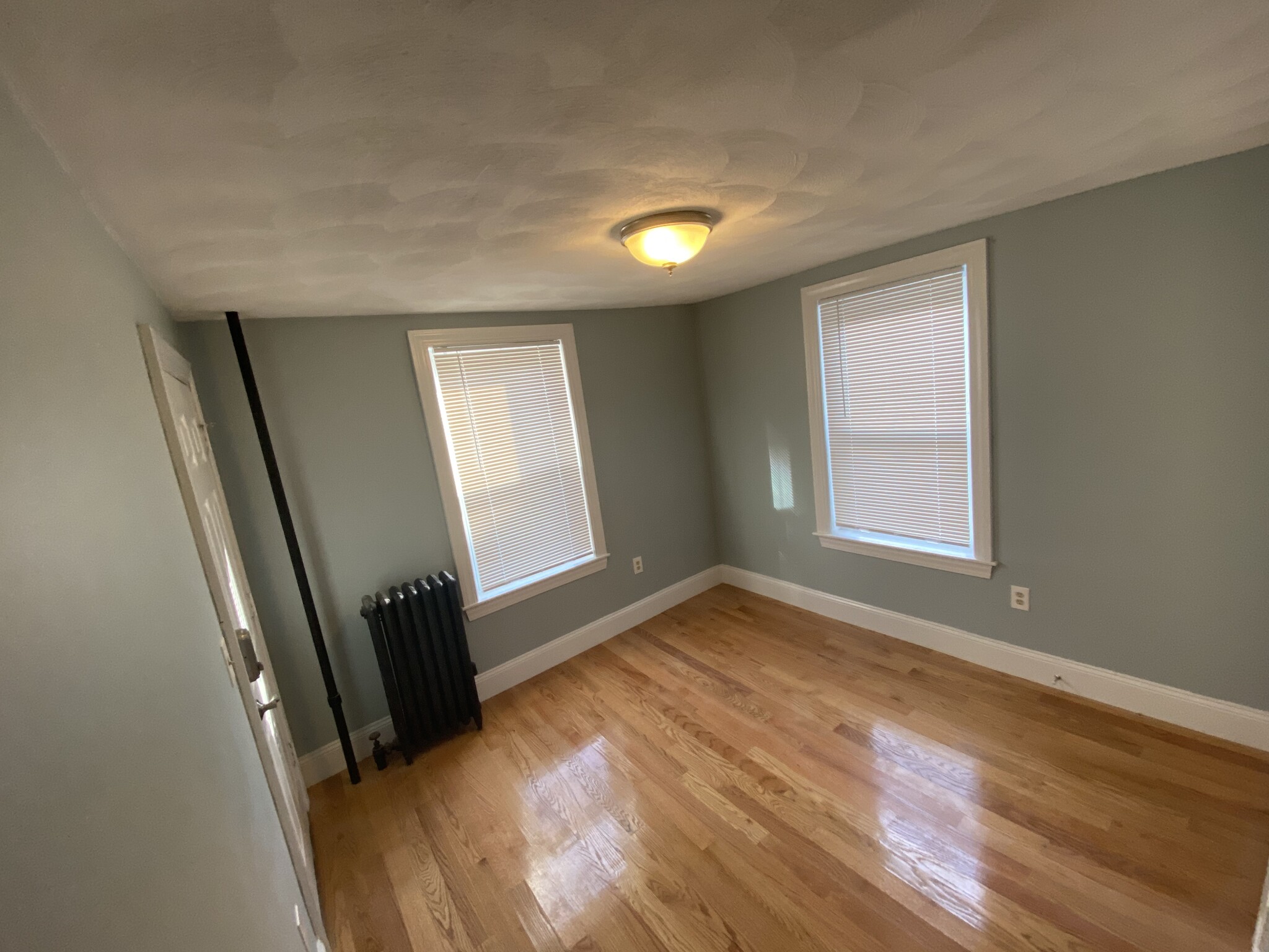 2 bed, 1 bath apartment for rent at 309 Highland Ave Unit A, Powder House Square — photo 8 of 34