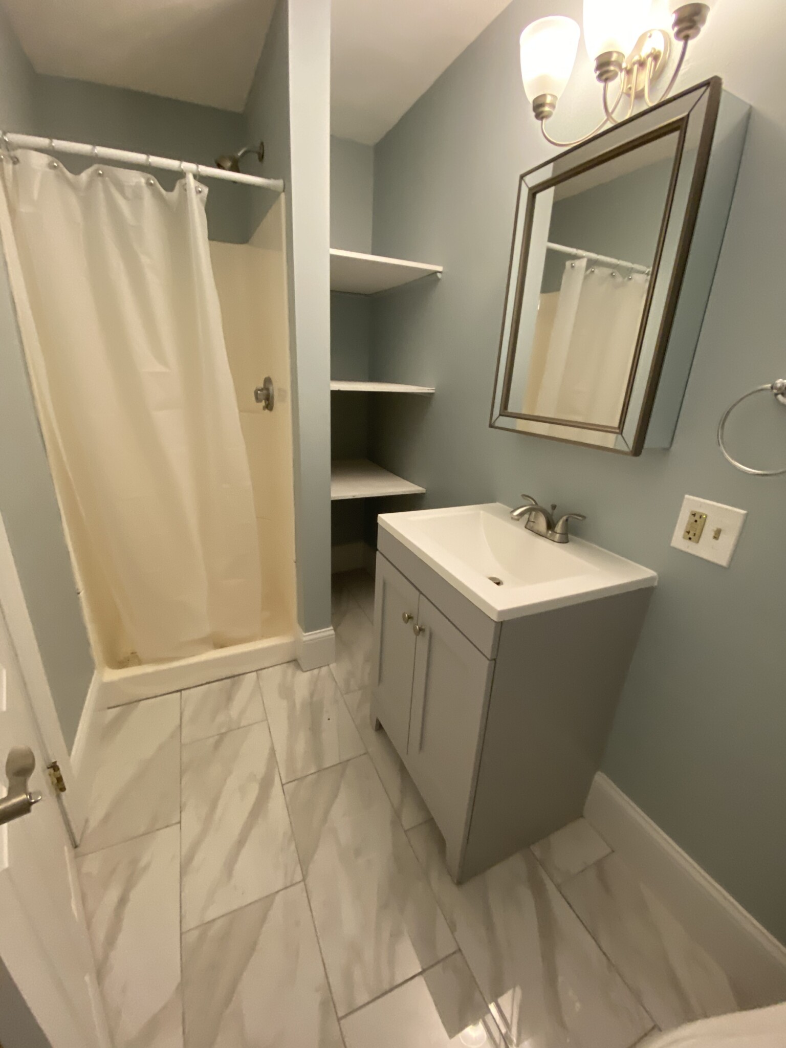 2 bed, 1 bath apartment for rent at 309 Highland Ave Unit A, Powder House Square — photo 22 of 34