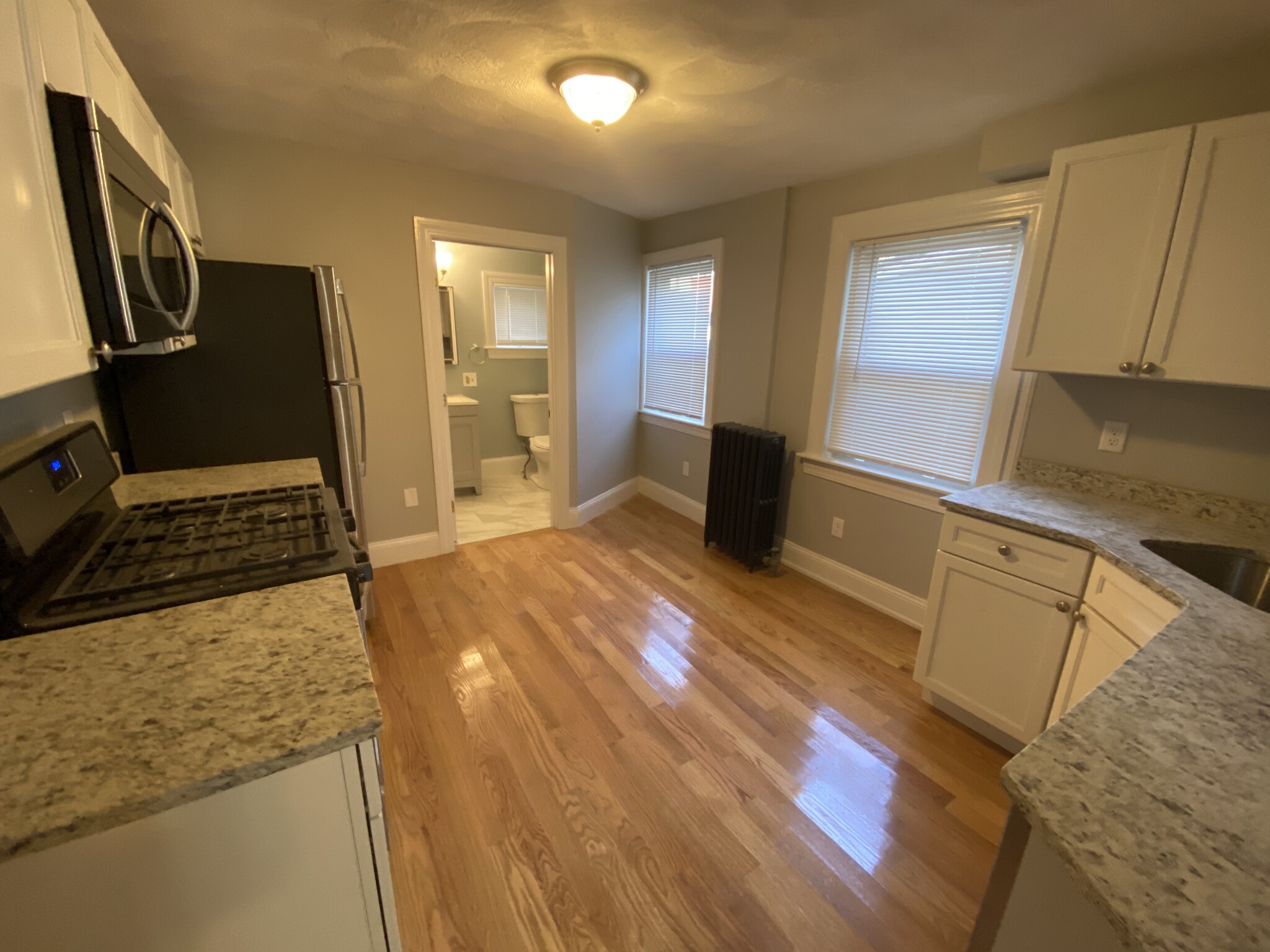 2 bed, 1 bath apartment for rent at 309 Highland Ave Unit R, Powder House Square — photo 3 of 51