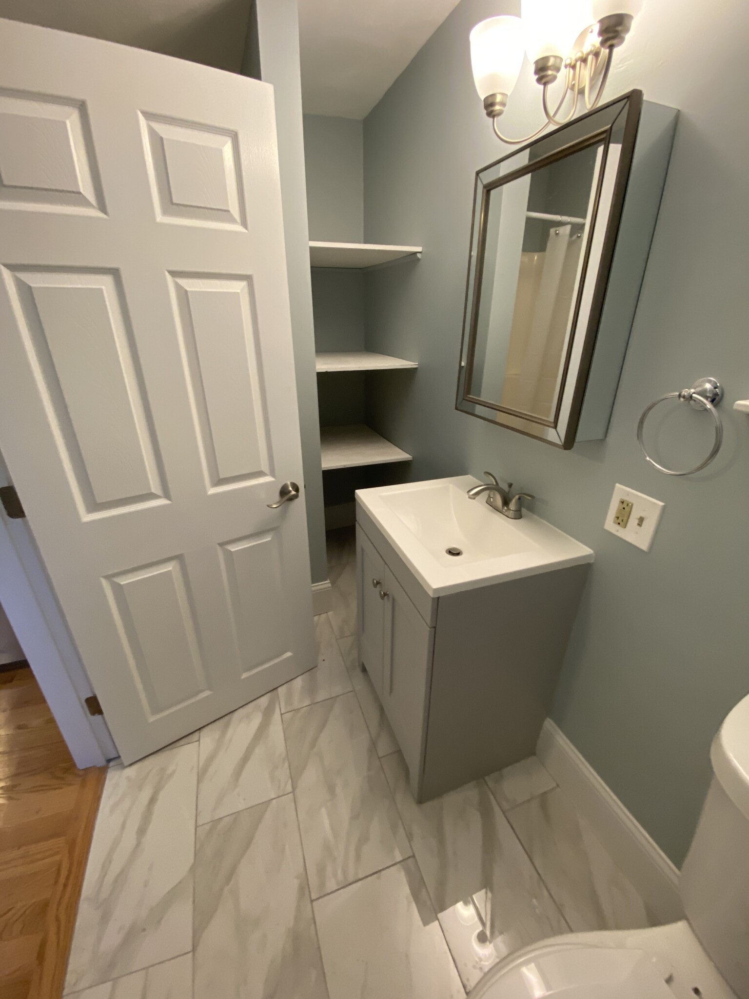2 bed, 1 bath apartment for rent at 309 Highland Ave Unit R, Powder House Square — photo 41 of 51
