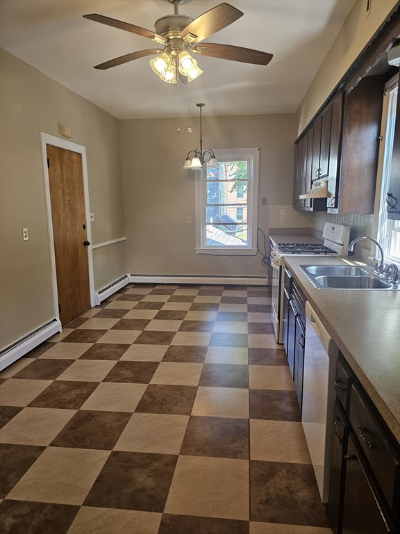 2 bed, 1 bath apartment for rent at 309 Madison St Unit 2, Fall River — photo 11 of 19
