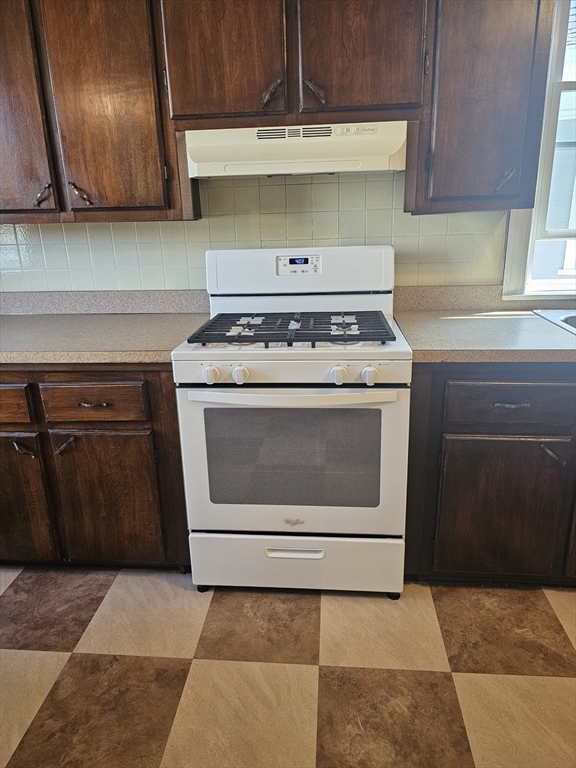 2 bed, 1 bath apartment for rent at 309 Madison St Unit 2, Fall River — photo 12 of 19