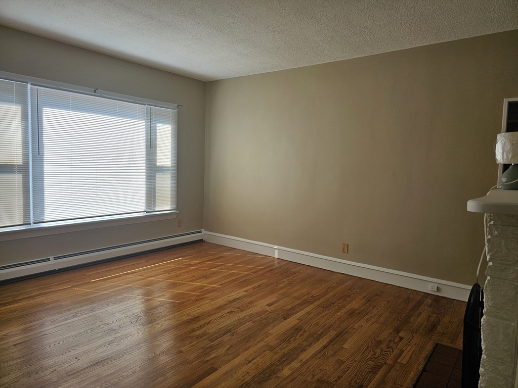 2 bed, 1 bath apartment for rent at 309 Madison St Unit 2, Fall River — photo 5 of 19