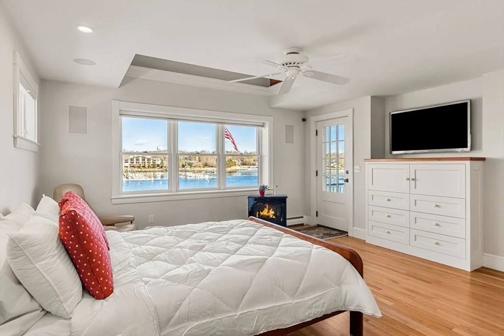 6 bed, 4+ bath apartment for rent at 30R Harbor St, Danversport — photo 21 of 41