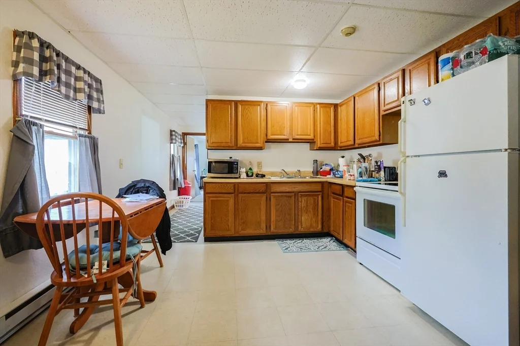 1 bed, 1 bath apartment for rent at 31-33 Leicester St Unit 2, Oxford — photo 13 of 16