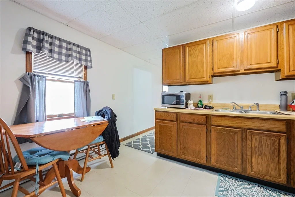 1 bed, 1 bath apartment for rent at 31-33 Leicester St Unit 2, Oxford — photo 8 of 16