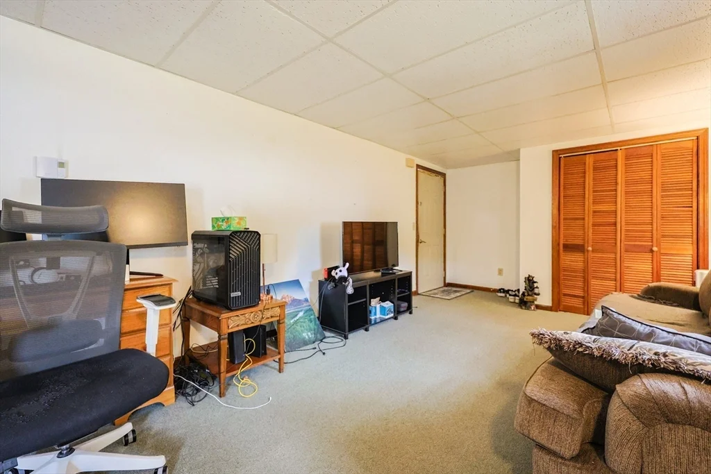 1 bed, 1 bath apartment for rent at 31-33 Leicester St Unit 2, Oxford — photo 12 of 16