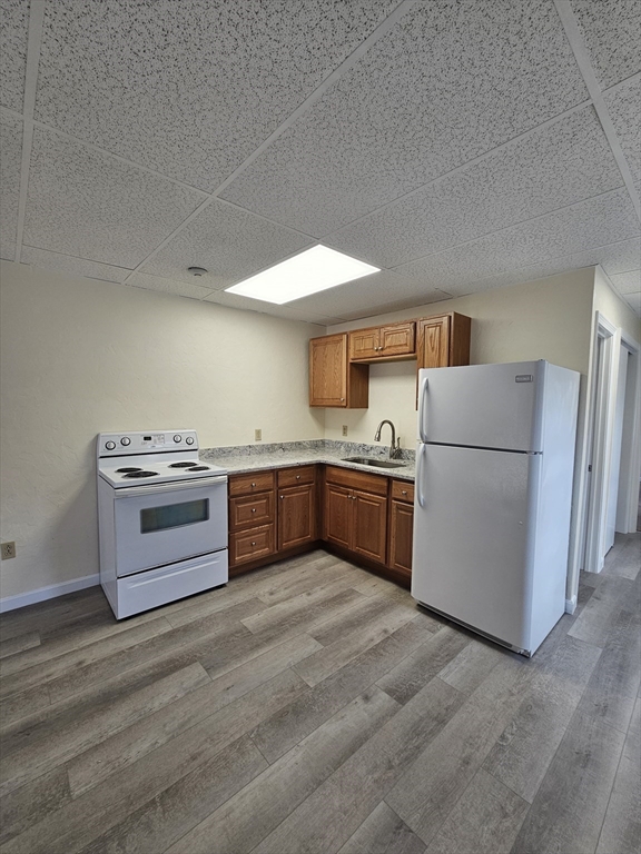1 bed, 1 bath apartment for rent at 31-33 Leicester St Unit 3, Oxford — photo 2 of 12
