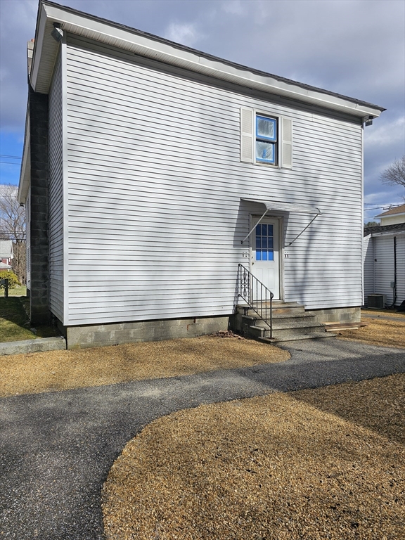 1 bed, 1 bath apartment for rent at 31-33 Leicester St Unit 3, Oxford — photo 10 of 12