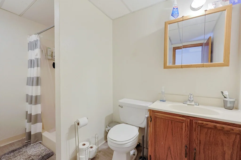 1 bed, 1 bath apartment for rent at 31-33 Leicester St Unit 4, Oxford — photo 7 of 16