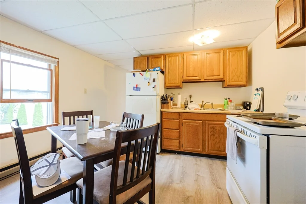 1 bed, 1 bath apartment for rent at 31-33 Leicester St Unit 4, Oxford — photo 16 of 16