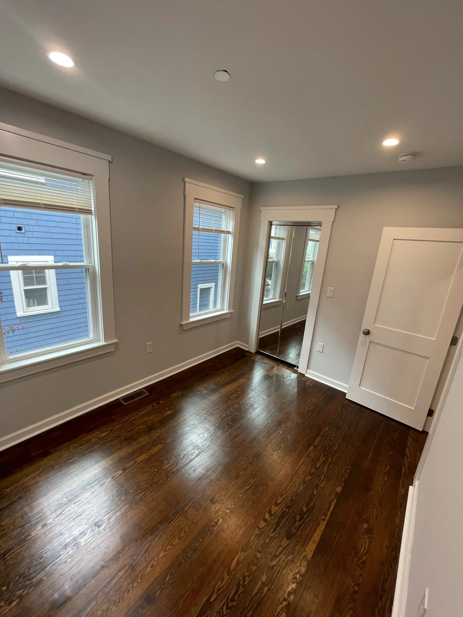 4 bed, 2 bath apartment for rent at 31-33 Raymond Ave Unit X, West Somerville — photo 9 of 18