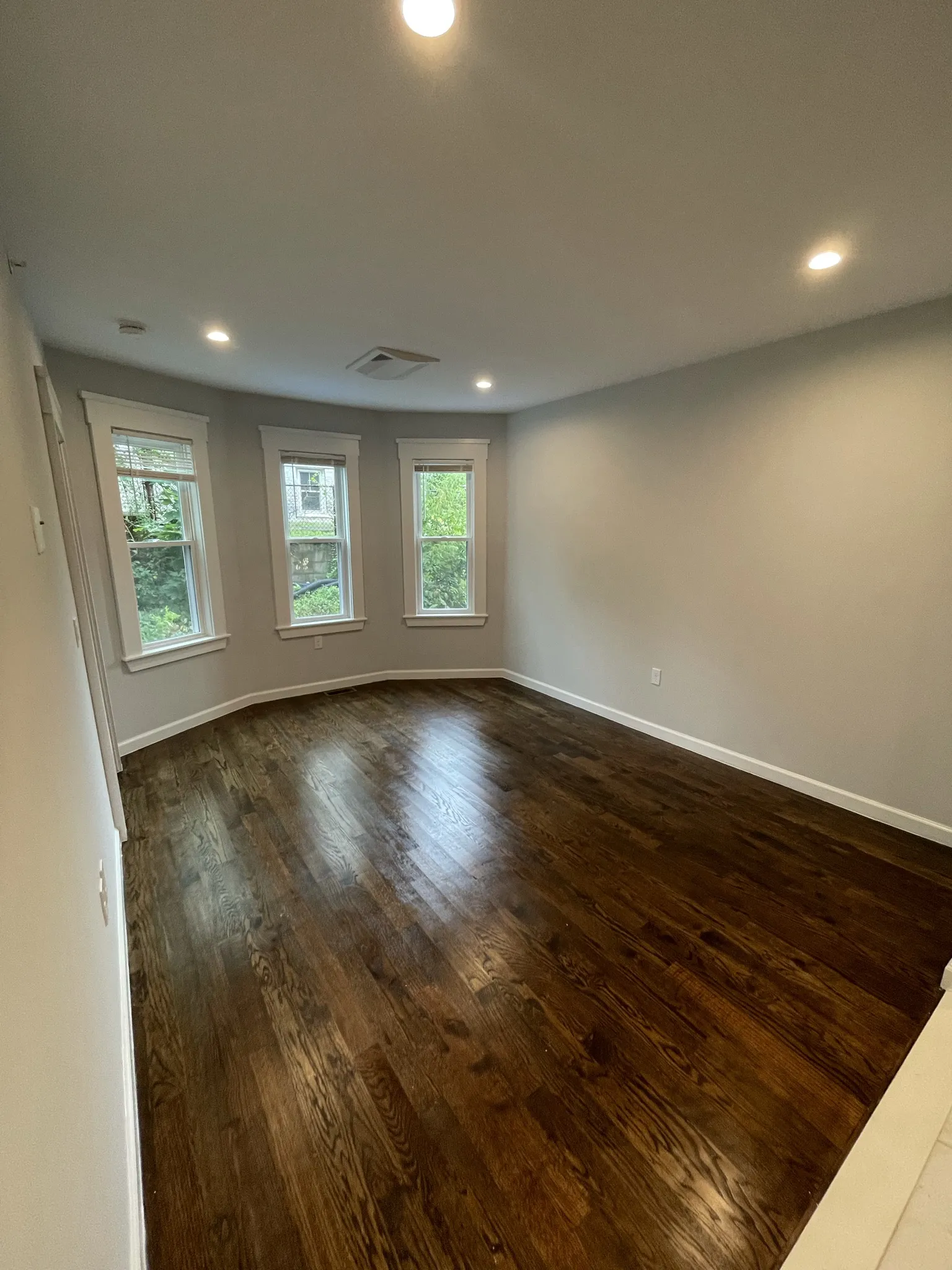 4 bed, 2 bath apartment for rent at 31-33 Raymond Ave Unit X, West Somerville — photo 11 of 18