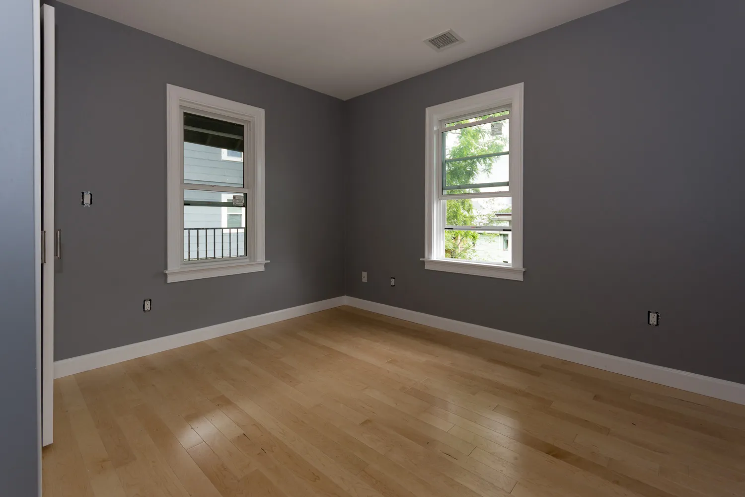 3 bed, 1 bath apartment for rent at 31-33 Thornton St Unit 1, Roxbury — photo 17 of 24