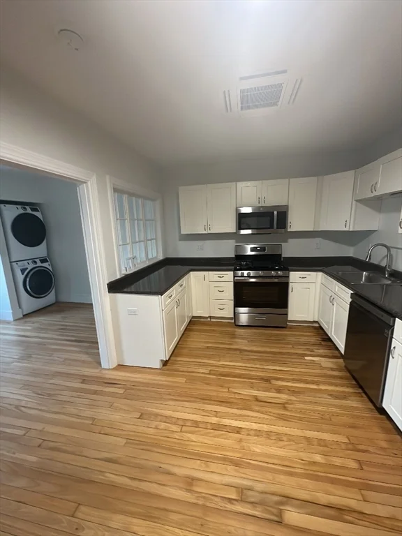 1 bed, 1 bath apartment for rent at 31-39 South St Unit 6, Foxboro — photo 2 of 7