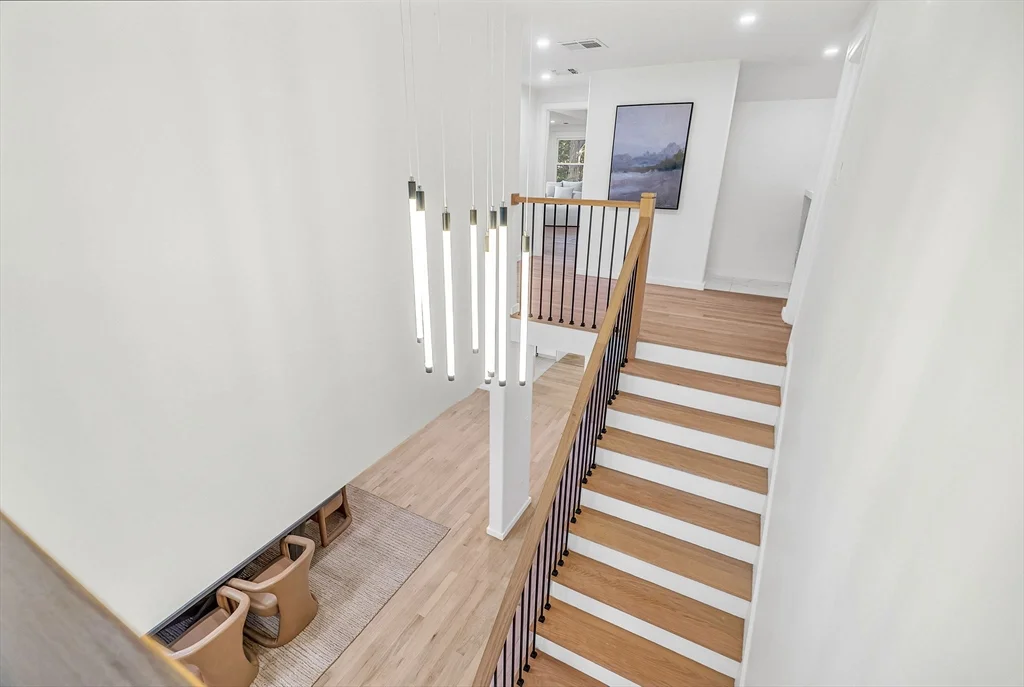 5 bed, 4+ bath apartment for rent at 31 Alba Rd, Wellesley — photo 15 of 32