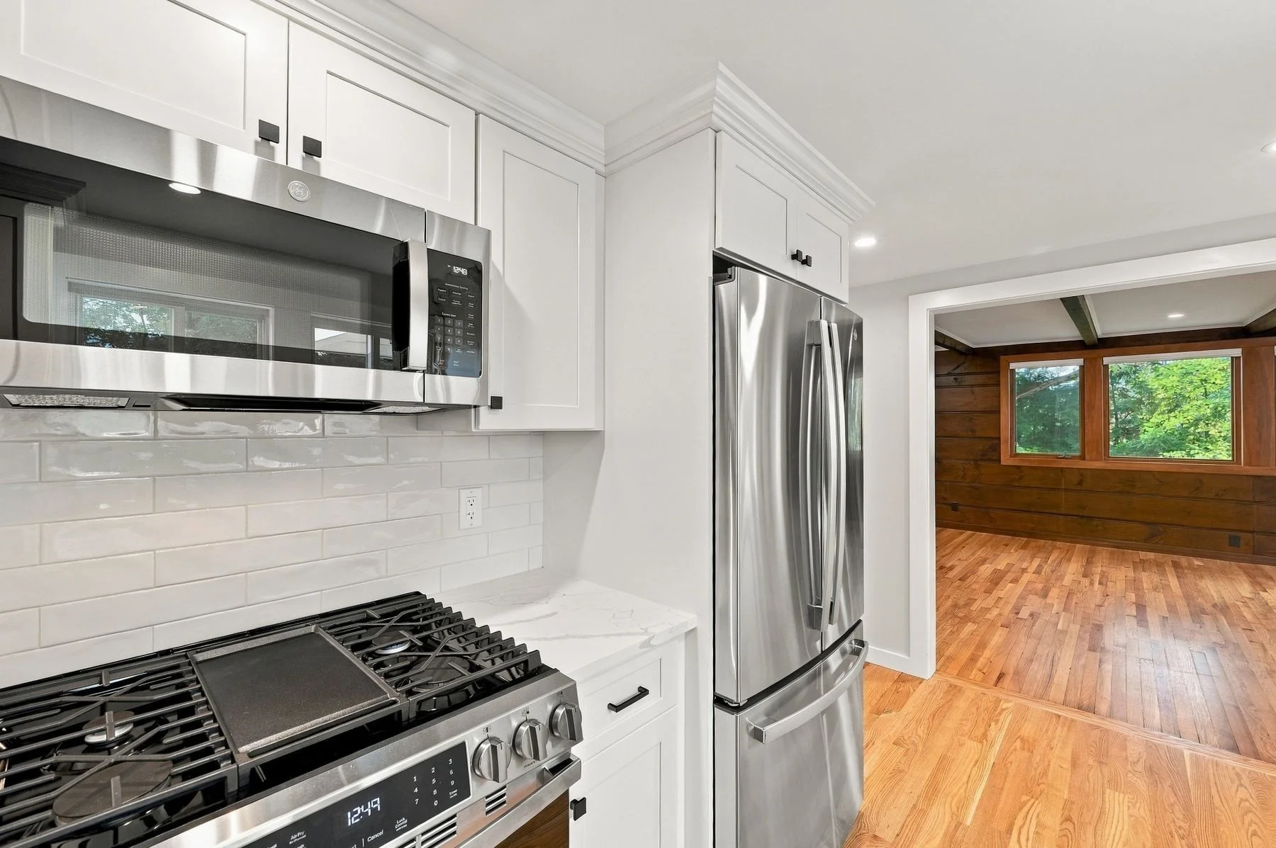 3 bed, 1 bath apartment for rent at 31 Amherst Rd, Marblehead — photo 22 of 36