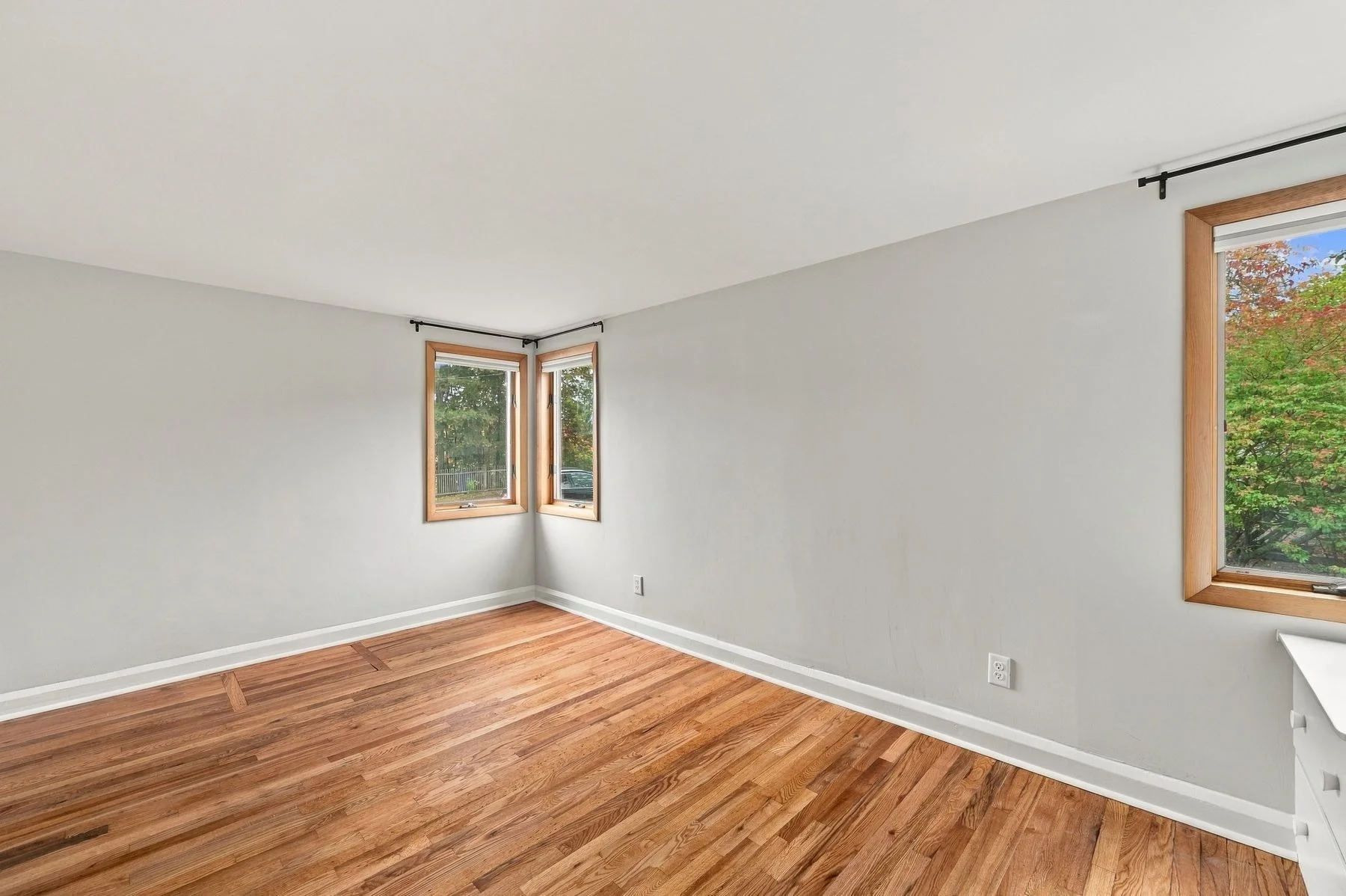 3 bed, 1 bath apartment for rent at 31 Amherst Rd, Marblehead — photo 29 of 36