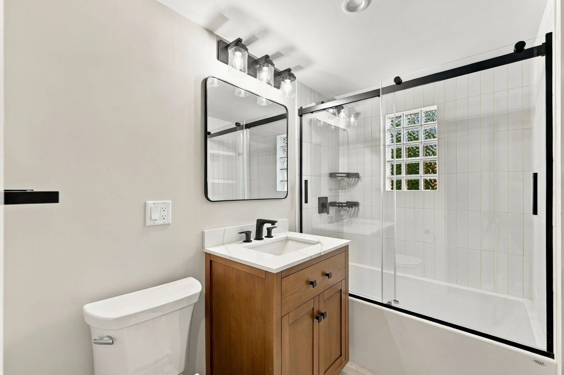 3 bed, 1 bath apartment for rent at 31 Amherst Rd, Marblehead — photo 27 of 36