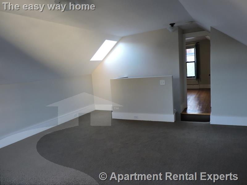3 bed, 2 bath apartment for rent at 31 Athens St, Harvard Square — photo 14 of 18