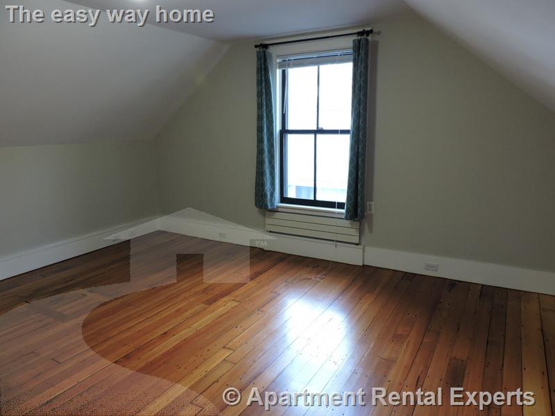 3 bed, 2 bath apartment for rent at 31 Athens St, Harvard Square — photo 15 of 18